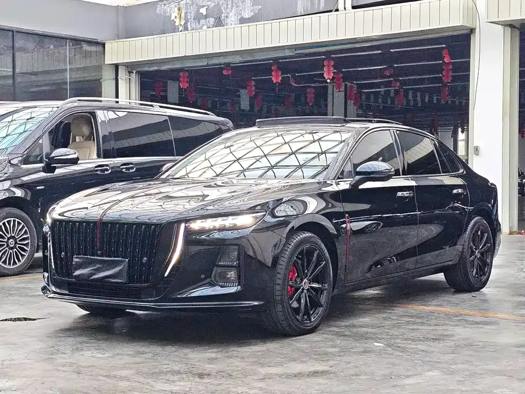 Hongqi H5 — фото 1