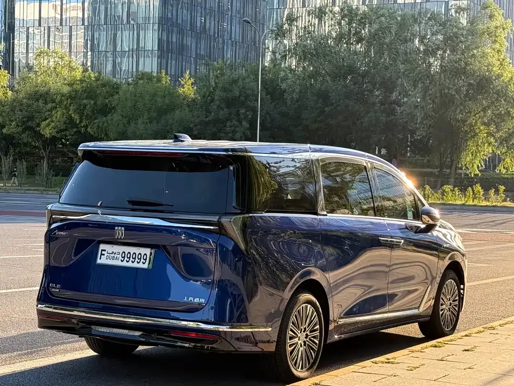 Buick GL8 Hybrid — фото 7