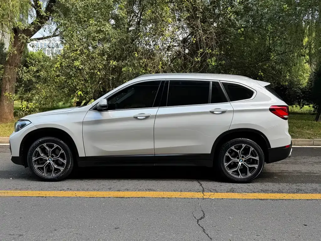 BMW X1 — фото 10