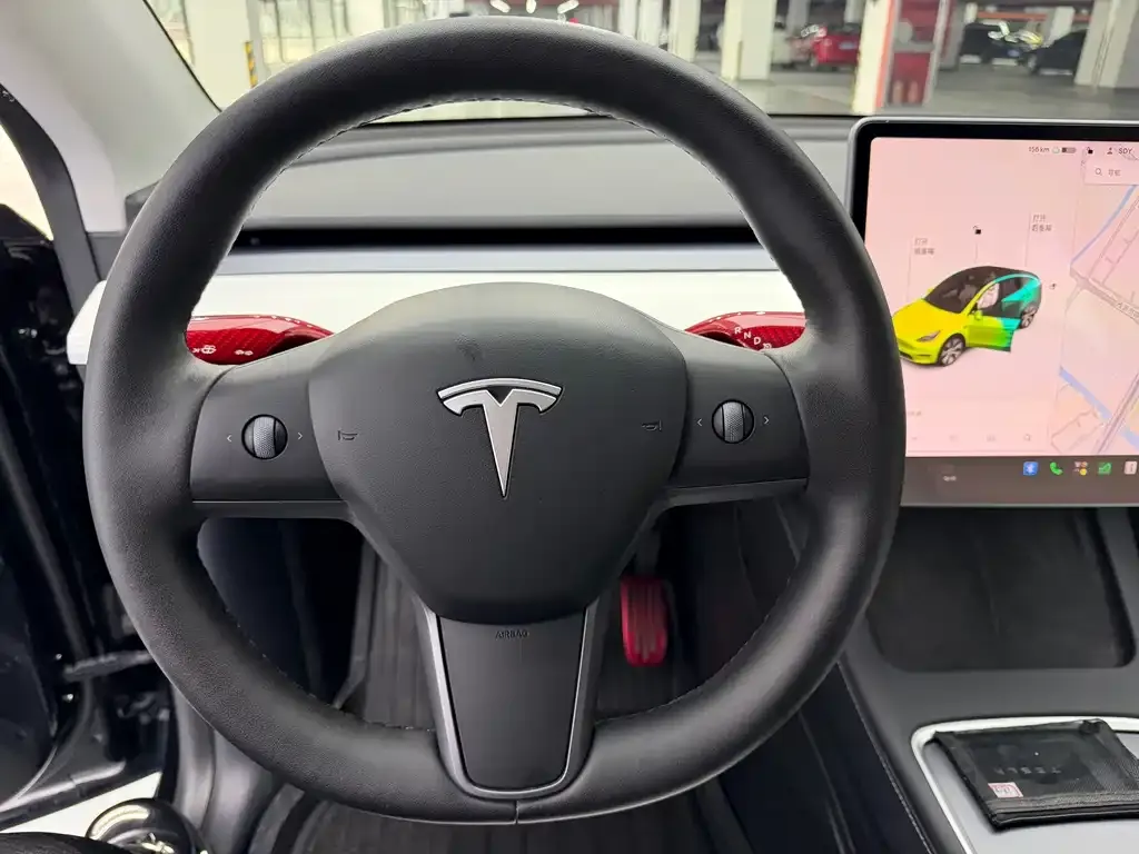 Tesla Model Y — фото 3