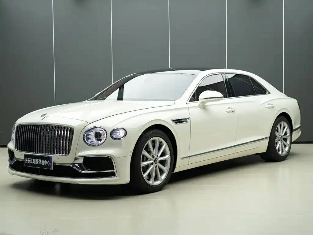 Bentley Flying Spur — фото 1
