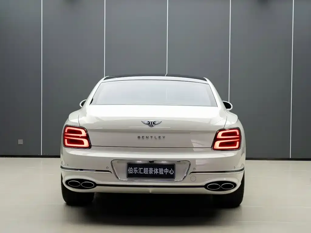 Bentley Flying Spur — фото 2