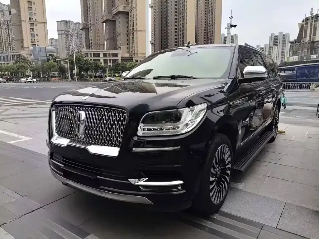 Lincoln Navigator — фото 1