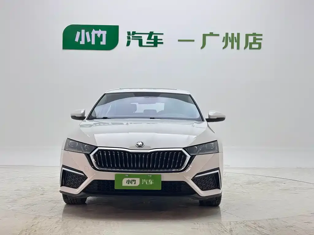 Skoda Octavia — фото 5