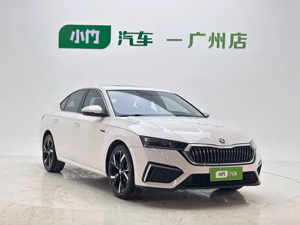 Skoda Octavia — фото 7