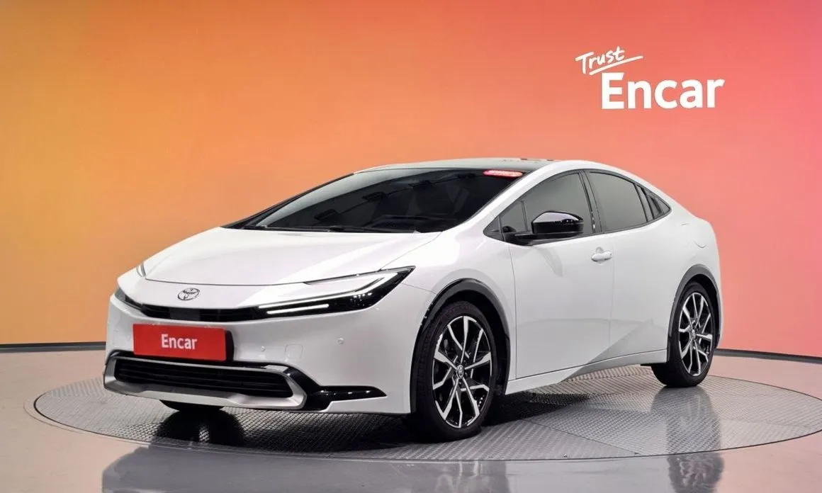 Toyota Prius — фото 1