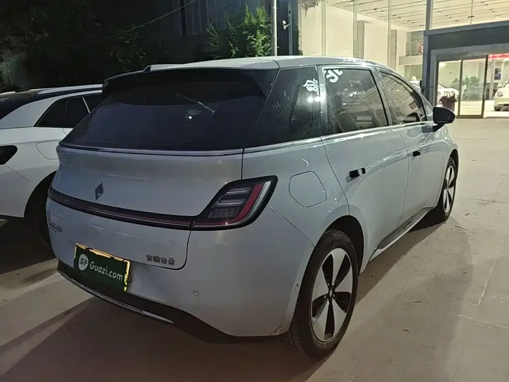 Baojun Yunduo — фото 9