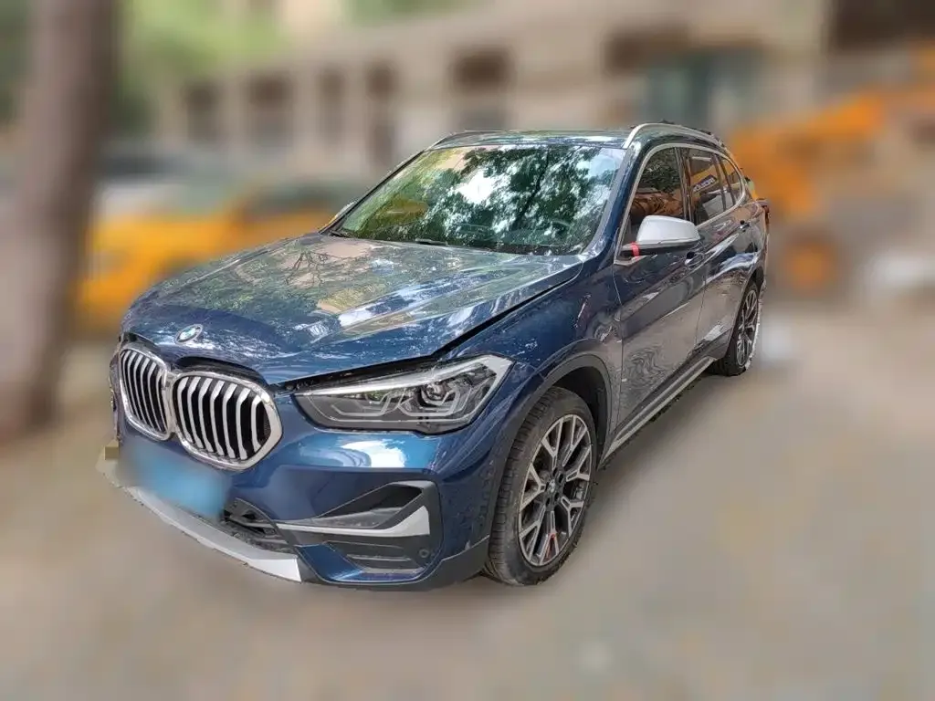 BMW X1 — фото 1