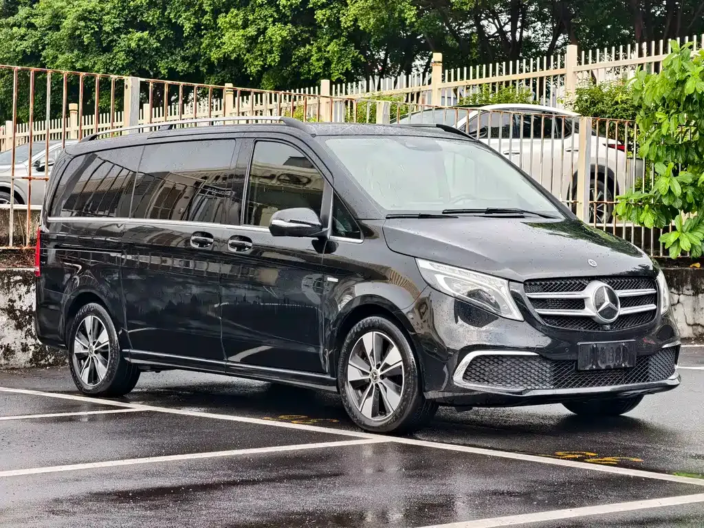 Mercedes-Benz V-Class — фото 8