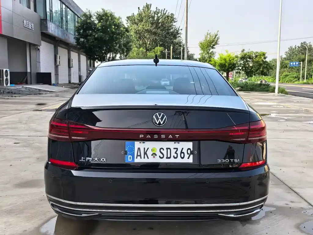 Volkswagen Passat — фото 9