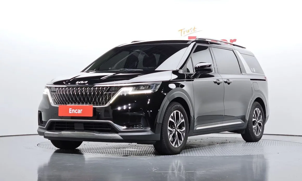 Kia Carnival — фото 1
