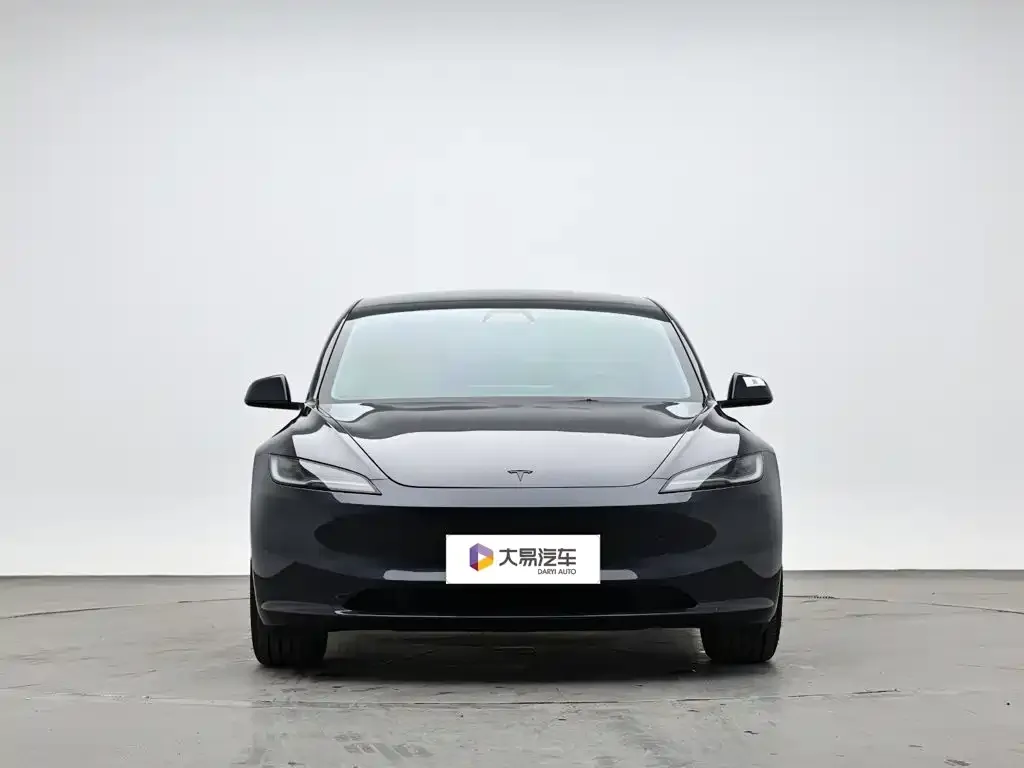 Tesla Model 3 — фото 3
