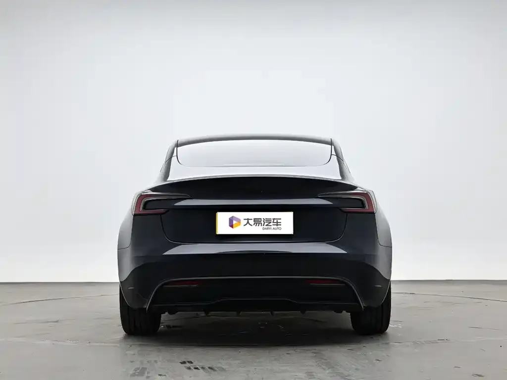 Tesla Model 3 — фото 5