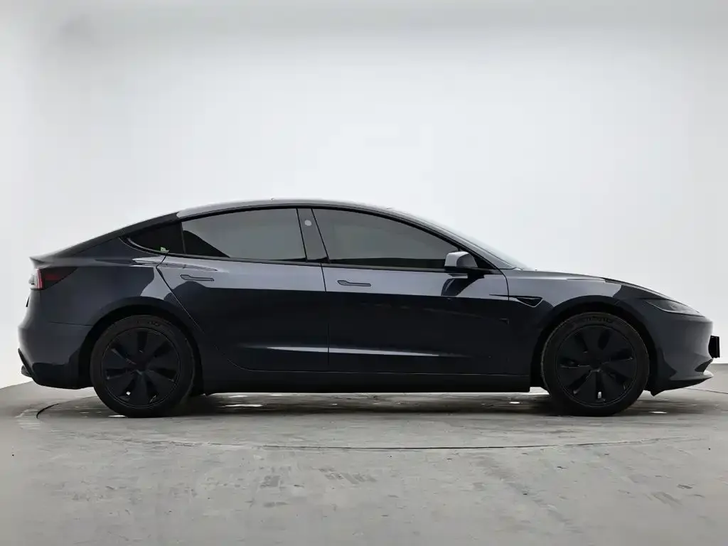 Tesla Model 3 — фото 6