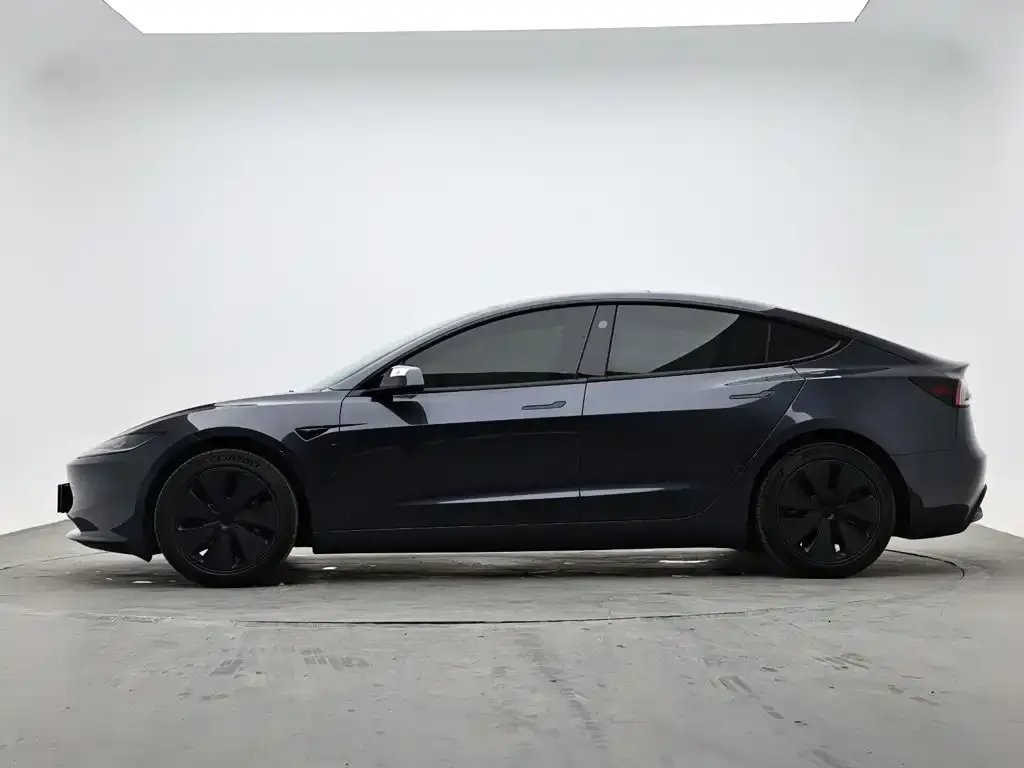 Tesla Model 3 — фото 2