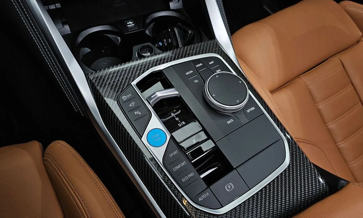 BMW i4 — фото 3