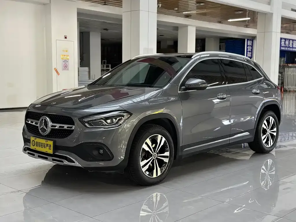 Mercedes-Benz GLA — фото 1