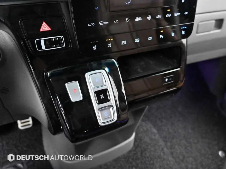 Hyundai Staria — фото 3