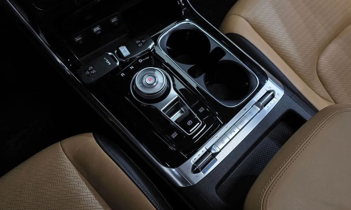 Kia Carnival — фото 10