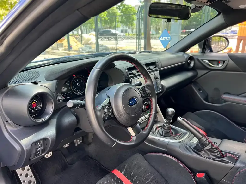 Subaru BRZ — фото 4