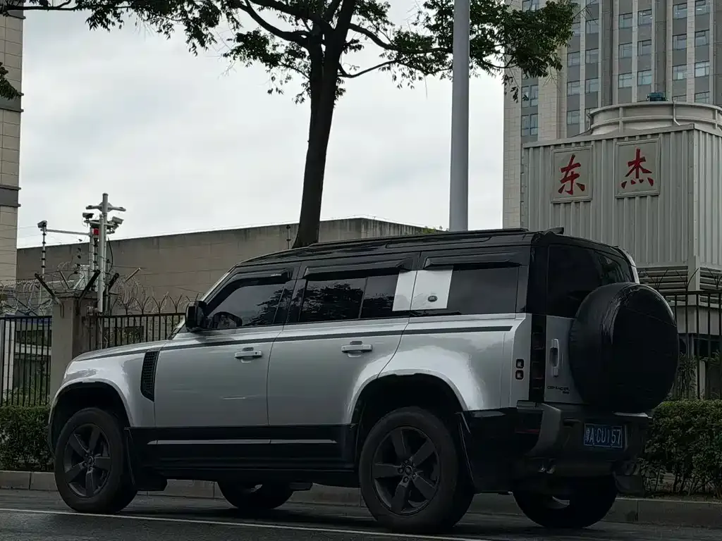 Land Rover Defender — фото 3