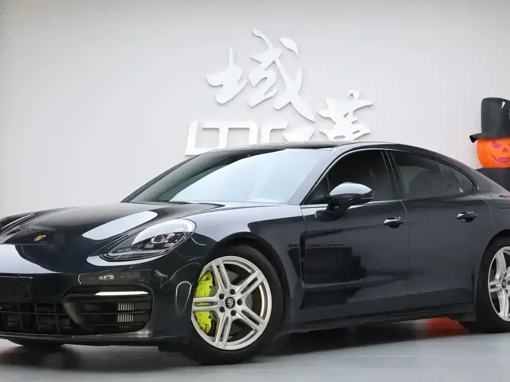 Porsche Panamera Hybrid — фото 1