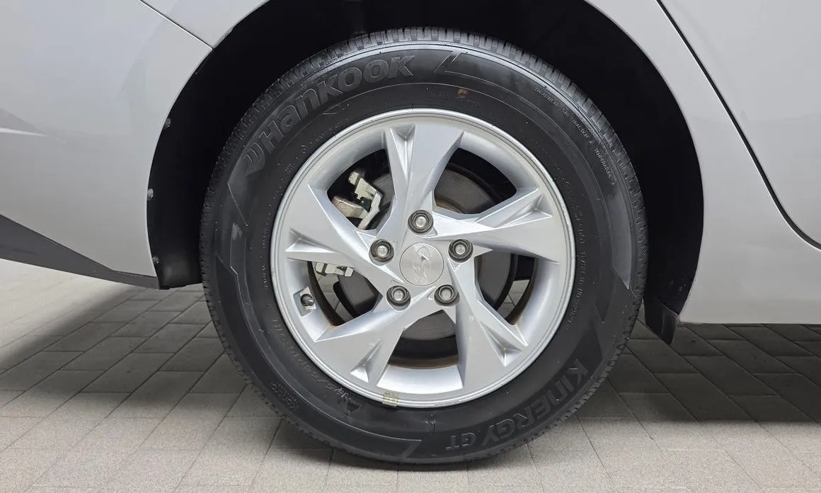 Hyundai AVANTE — фото 9