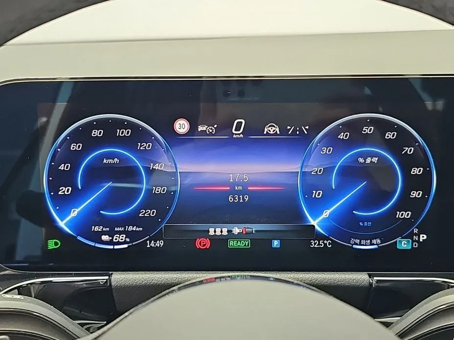 Mercedes-Benz EQA — фото 10