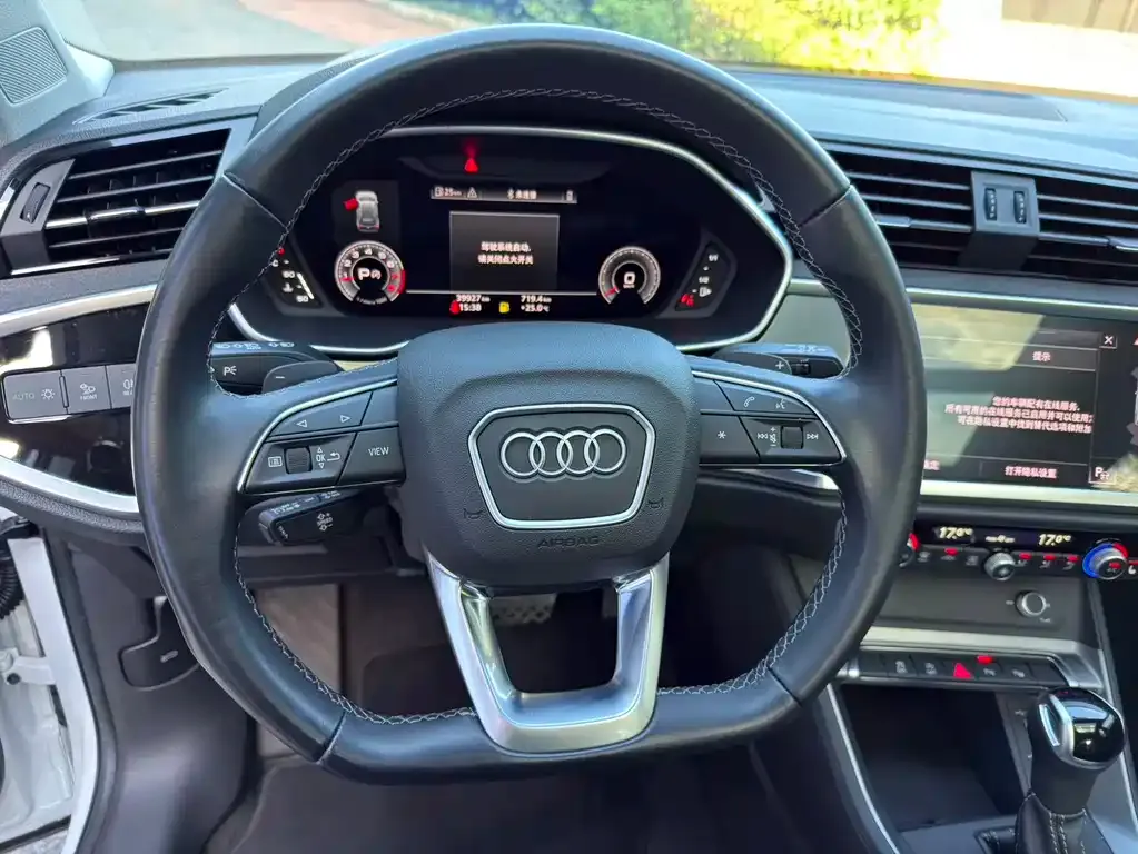 Audi Q3 — фото 2