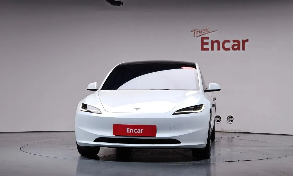 Tesla Model 3 — фото 9
