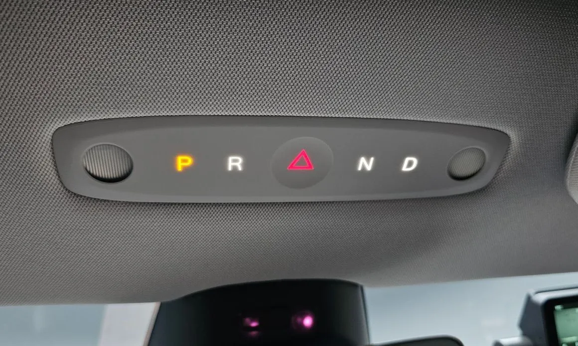 Tesla Model 3 — фото 10