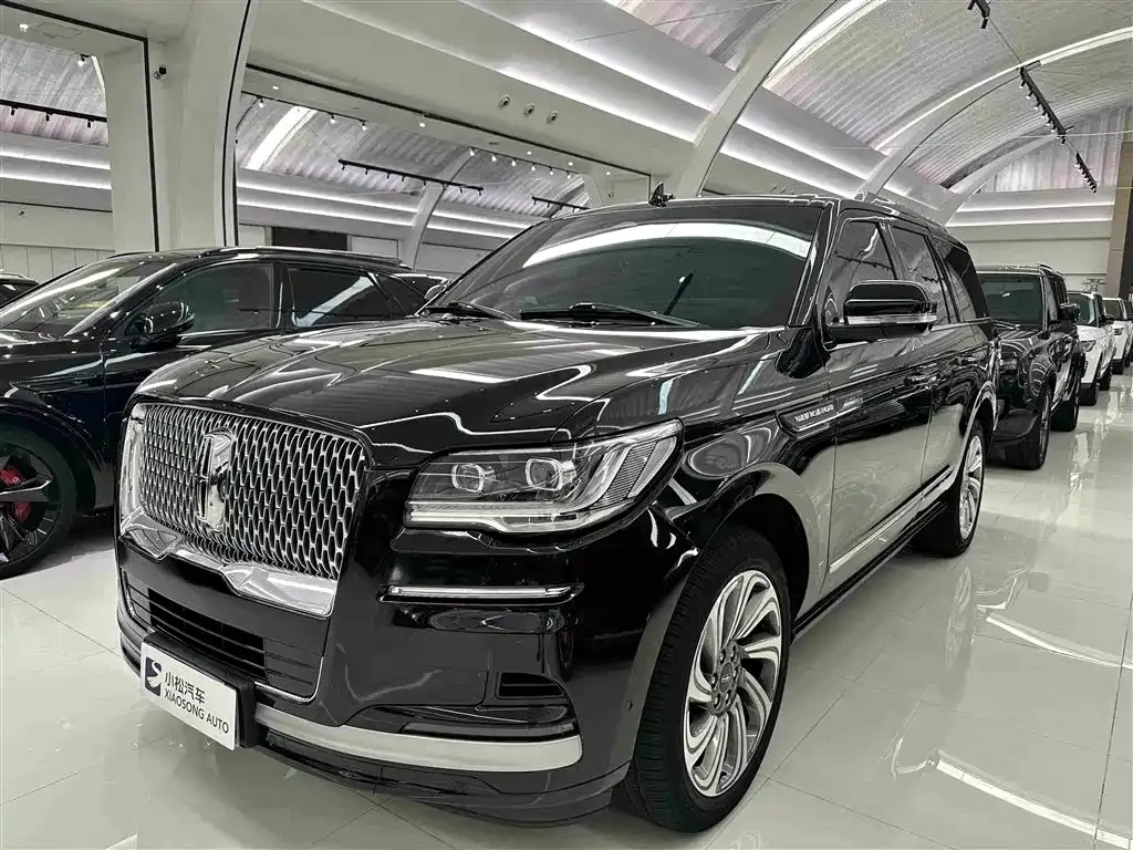 Lincoln Navigator — фото 1