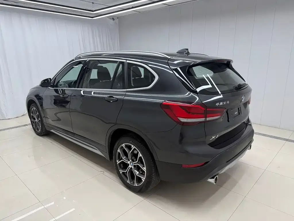 BMW X1 — фото 9