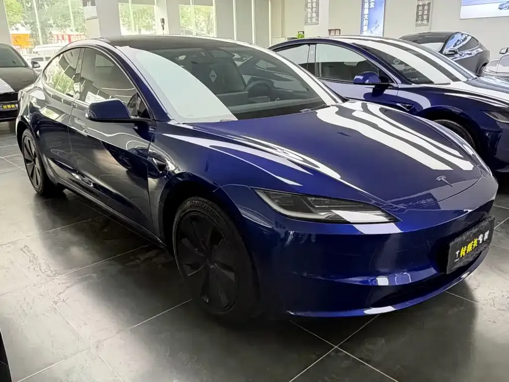 Tesla Model 3 — фото 8