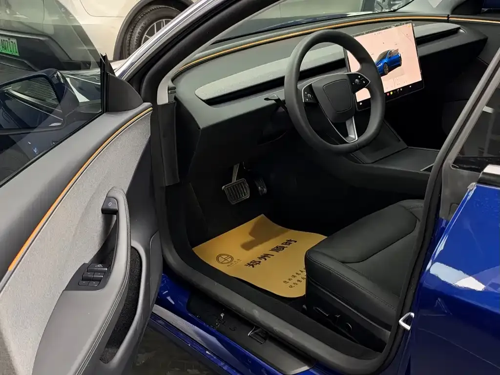 Tesla Model 3 — фото 5