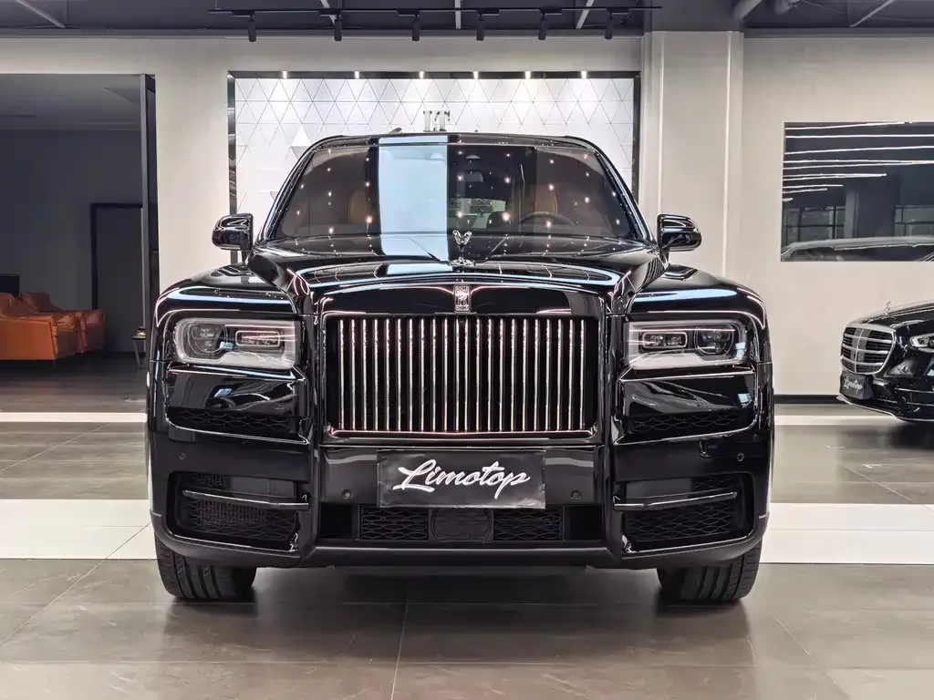 Rolls-Royce Cullinan — фото 10