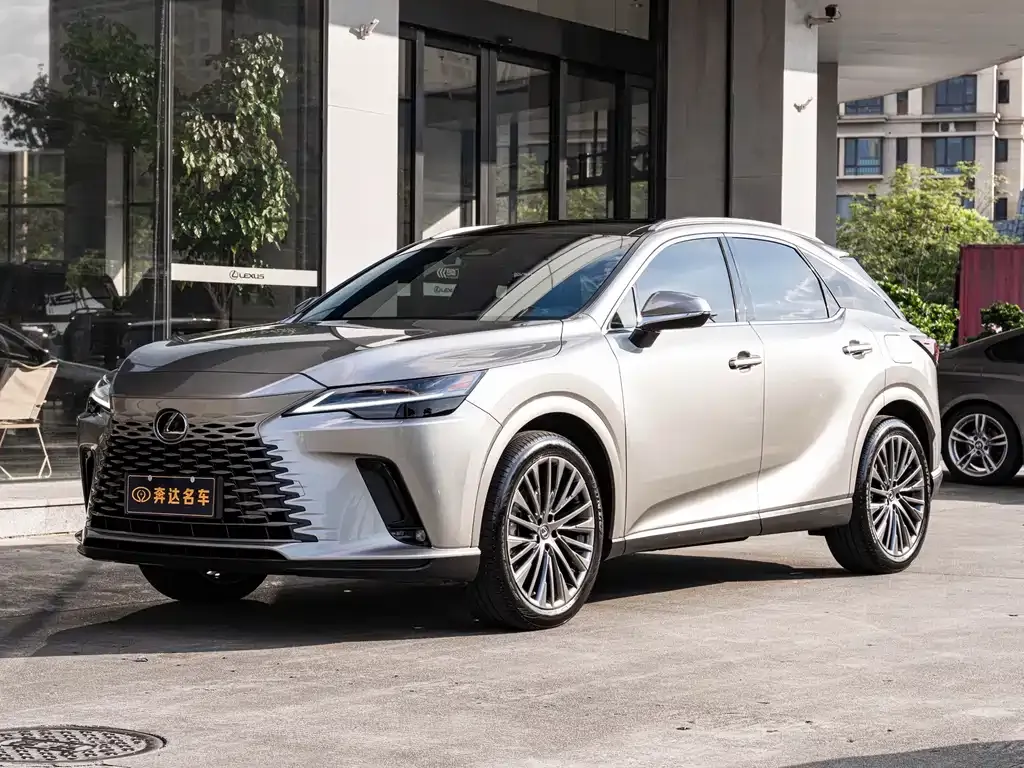 Lexus RX — фото 1