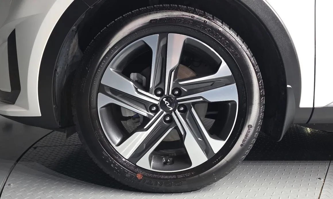 Kia Sorento — фото 5