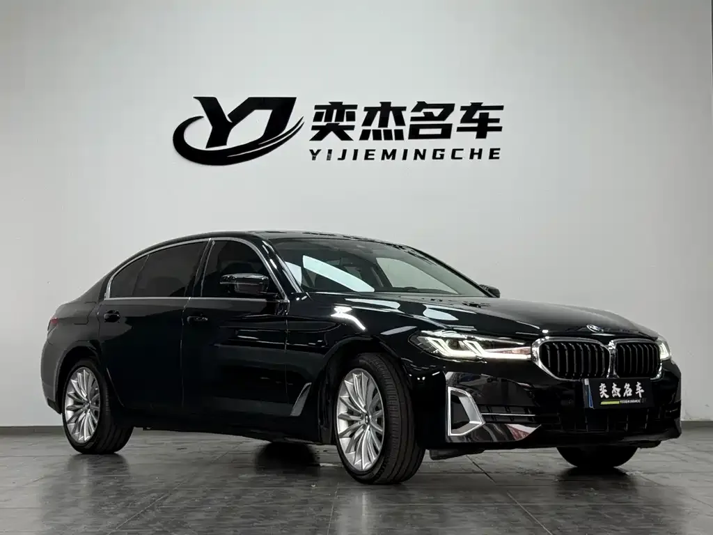 BMW 5 Series — фото 4