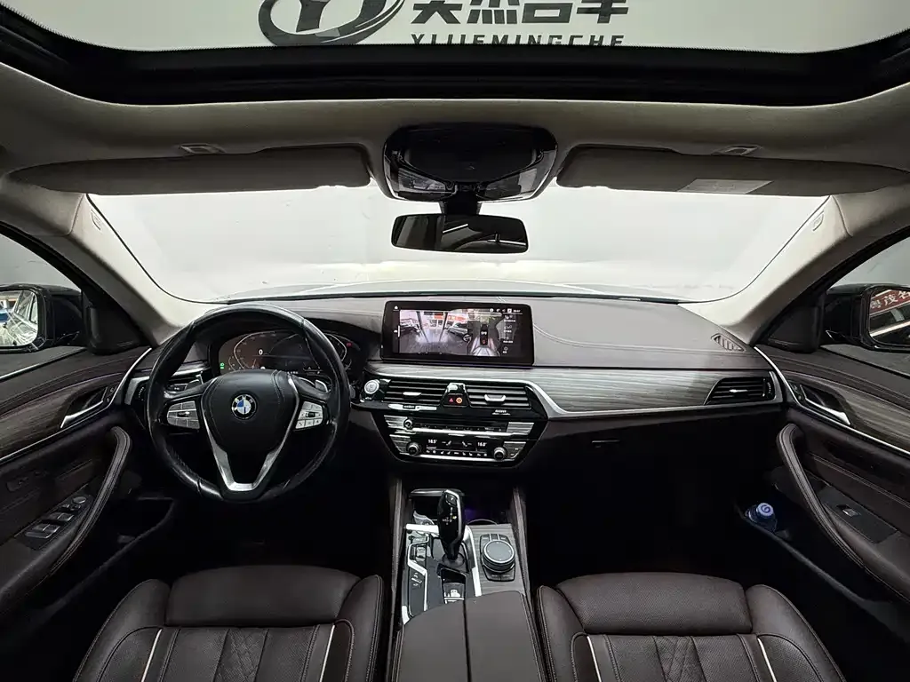 BMW 5 Series — фото 10