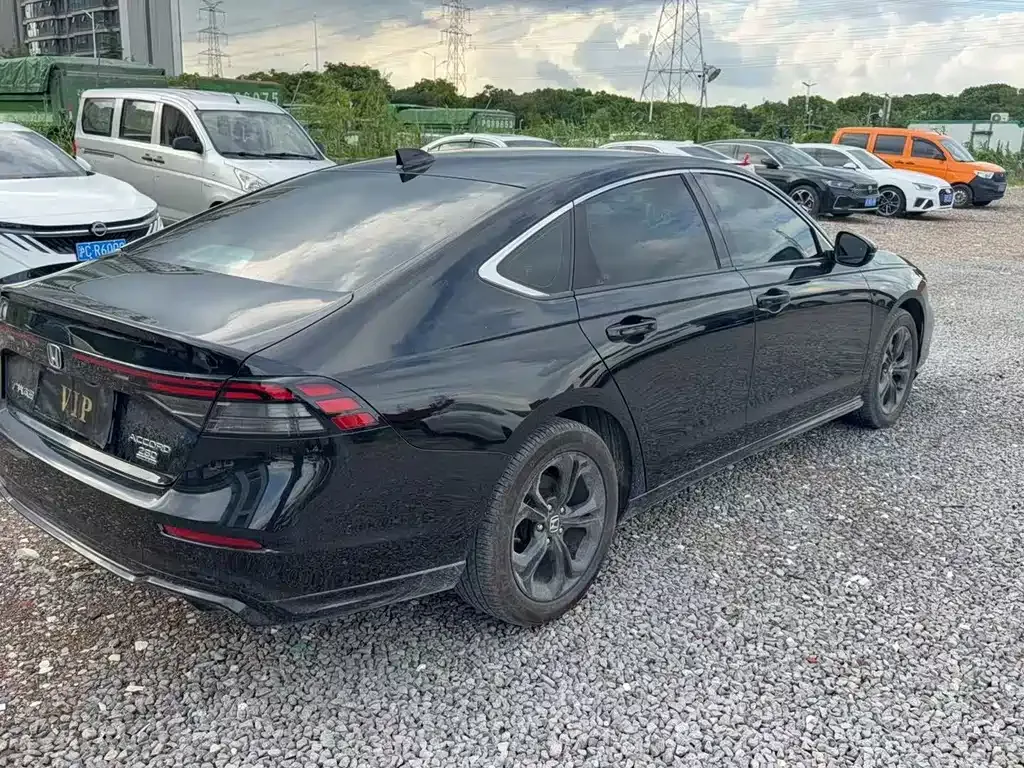 Honda Accord — фото 6