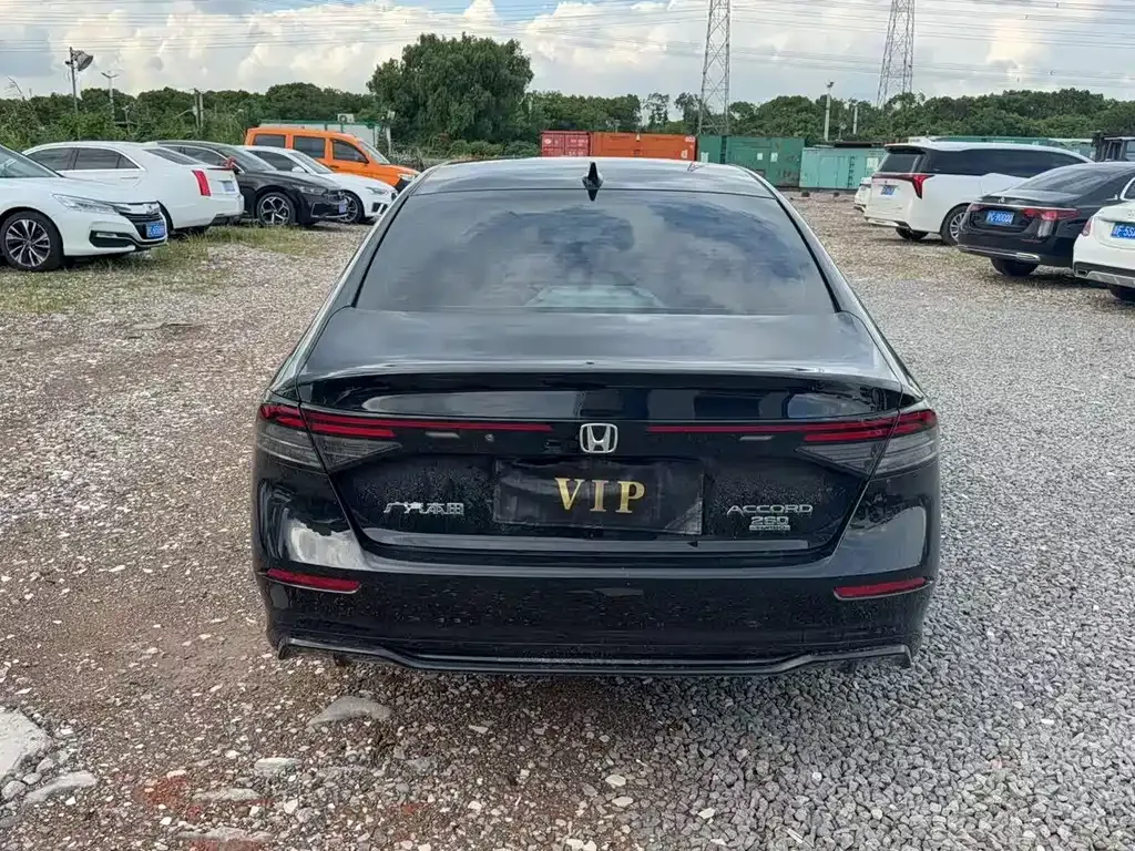 Honda Accord — фото 5