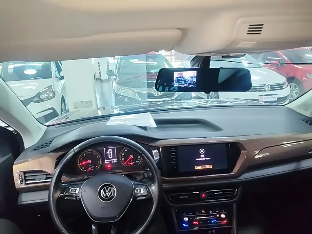 Volkswagen Tharu — фото 3