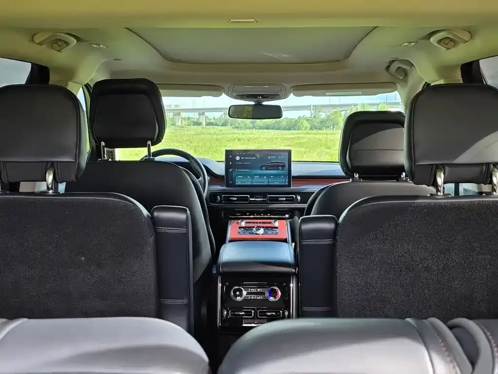 Lincoln Aviator — фото 2
