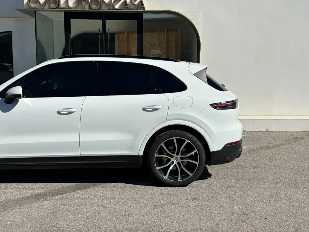 Porsche Cayenne Hybrid — фото 6