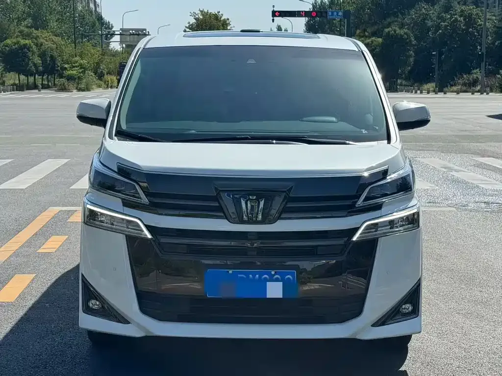Toyota Vellfire — фото 8