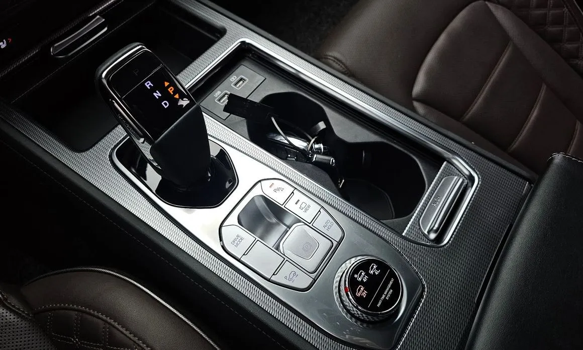 KG Mobility (Ssangyong) Rexton — фото 8