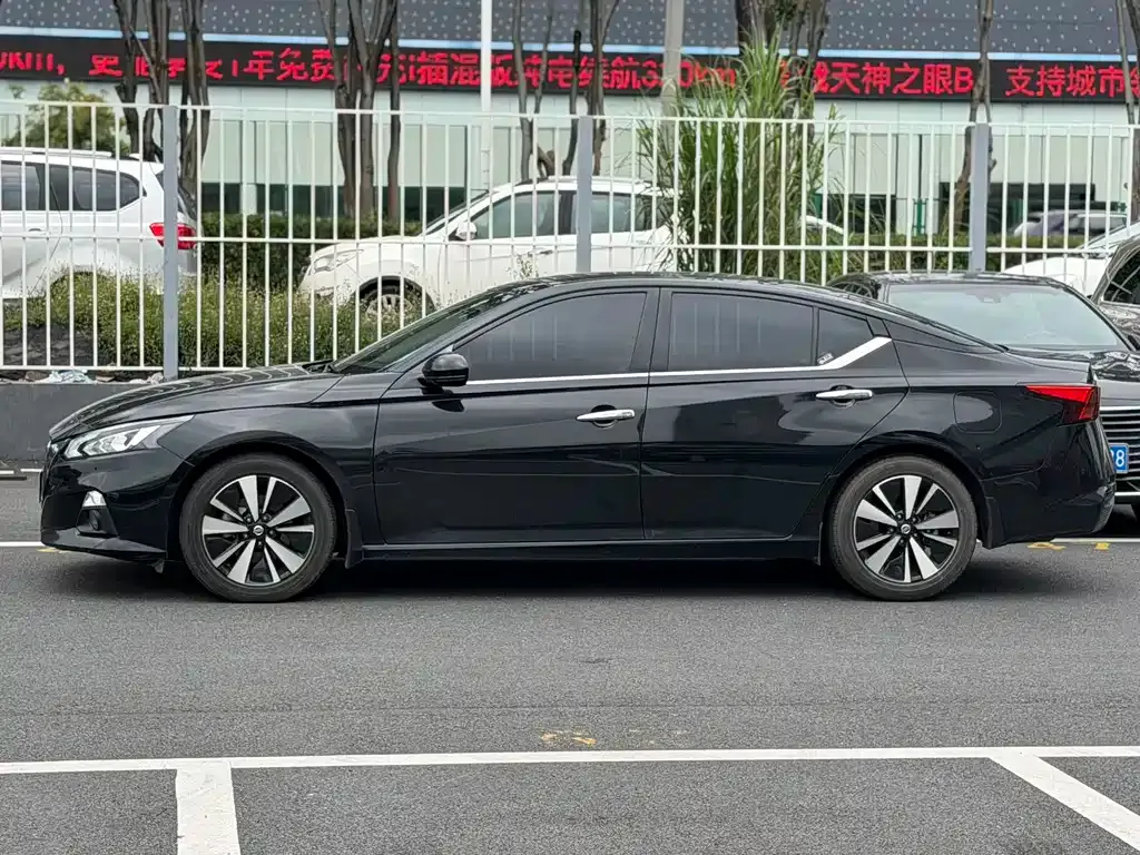 Nissan Teana — фото 10