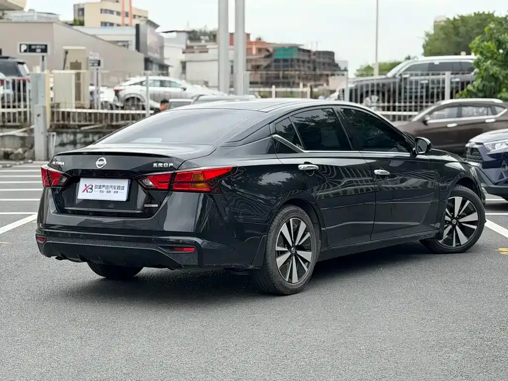 Nissan Teana — фото 9