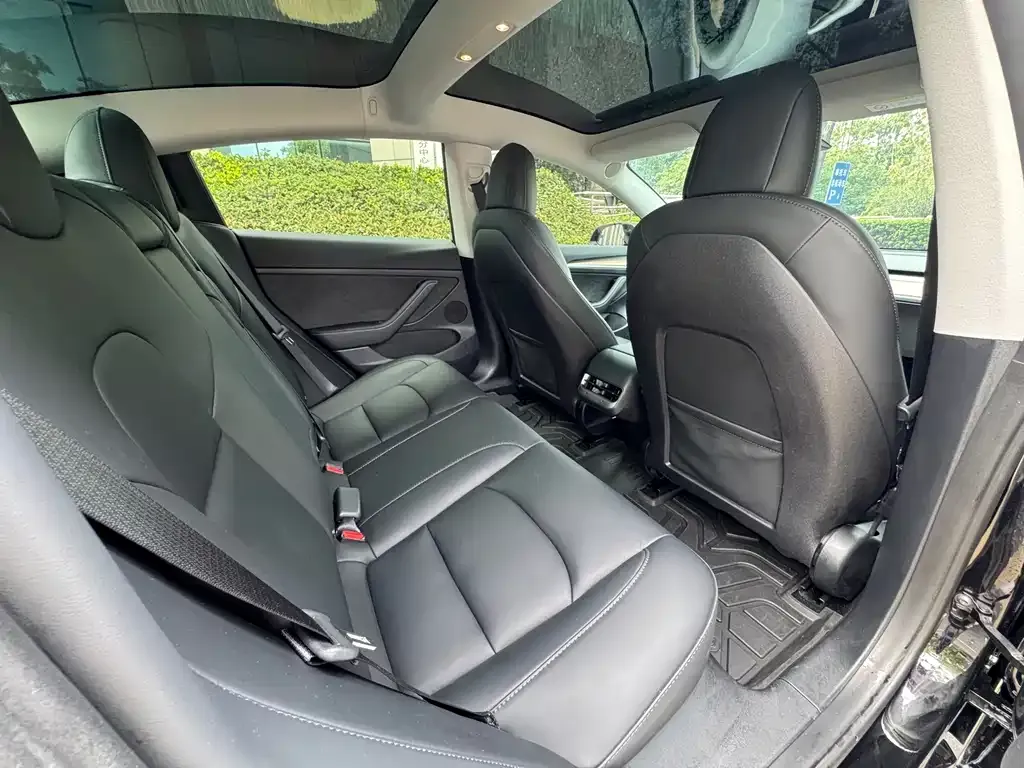 Tesla Model 3 — фото 2